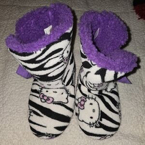 Hello Kitty bootie slippers....purple/white